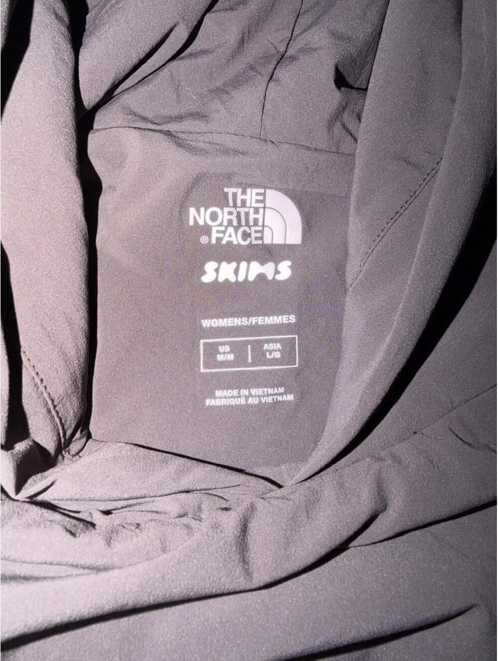 The North Face x SKIMS Ventrix Hoodie - Picture 5 of 6